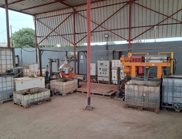 1-Shakers and Centrifuges for Drilling Slops Treatment-600x460